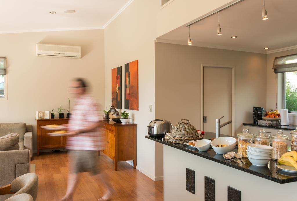 Decks Of Paihia Bed & Breakfast Ngoại thất bức ảnh